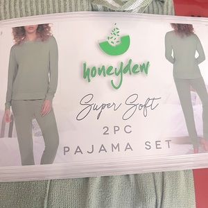 NWT Honeydew Intimates Super Soft Fleece Loungewear/PJ 2 piece set. Medium